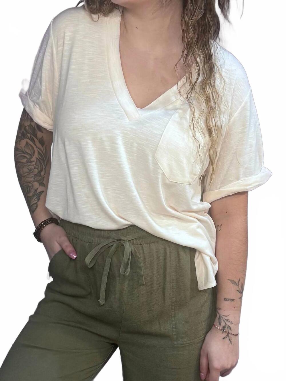 NEW AEMI + CO remi v-neck short sleeve top in ivory